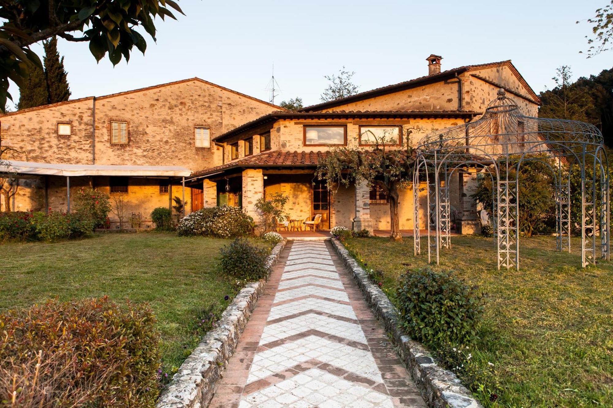 Hotel Bernardone à Camaiore Extérieur photo